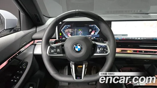 BMW 5-Series 5 серия (G60) 530i xDrive M Sport — Фото автомобиля 13