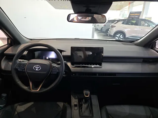 Toyota Frontlander — Фото автомобиля 6
