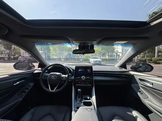 Toyota Avalon — Фото автомобиля 16
