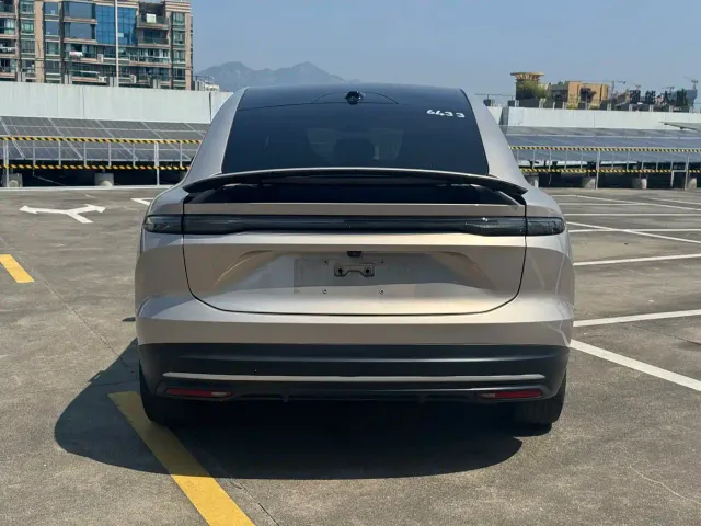 Nio EC6 — Фото автомобиля 12