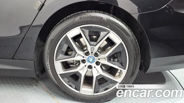 BMW i5 — Фото автомобиля 16