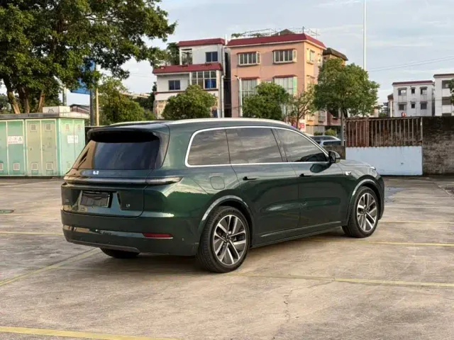 Li Auto L9 — Фото автомобиля 4