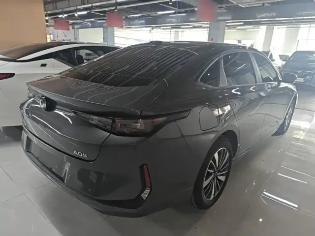 Changan Qiyuan Changan Qiyuan A05 2024 Deluxe Edition 70 Surpass — Фото автомобиля 6