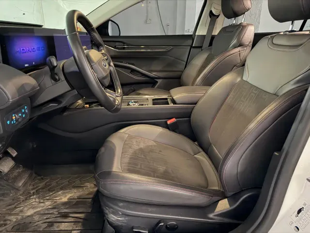 Ford Mondeo — Фото автомобиля 4