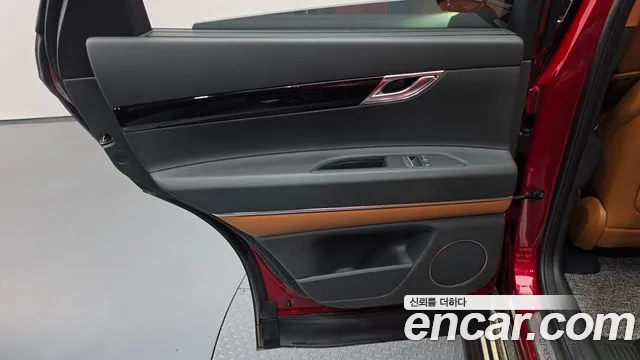 Genesis GV80 — Фото автомобиля 25