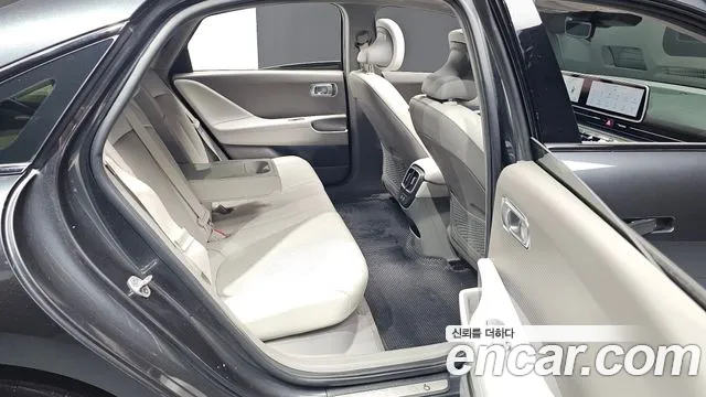 Hyundai Ioniq 6 — Фото автомобиля 11