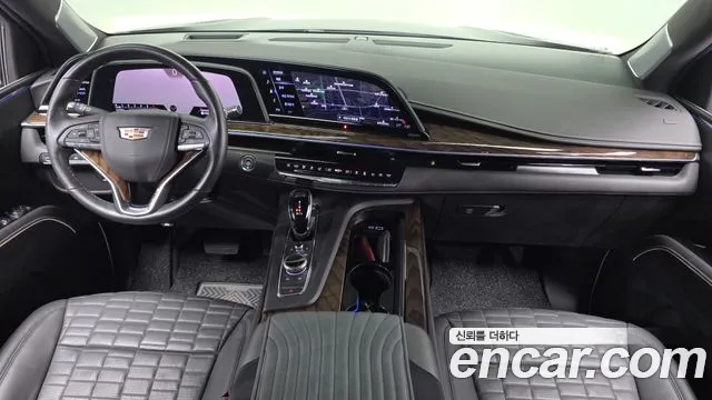 Cadillac Escalade 5th Gen — Фото автомобиля 10