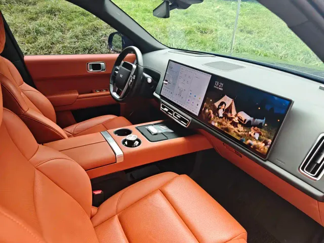 Li Auto L8 — Фото автомобиля 20