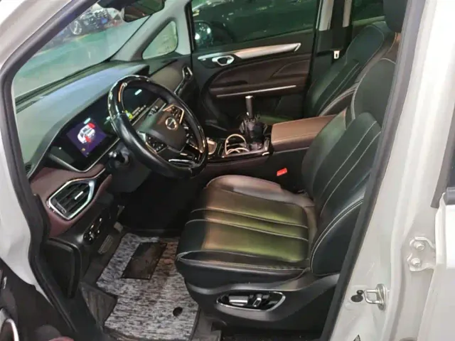 GAC Trumpchi M6 — Фото автомобиля 14