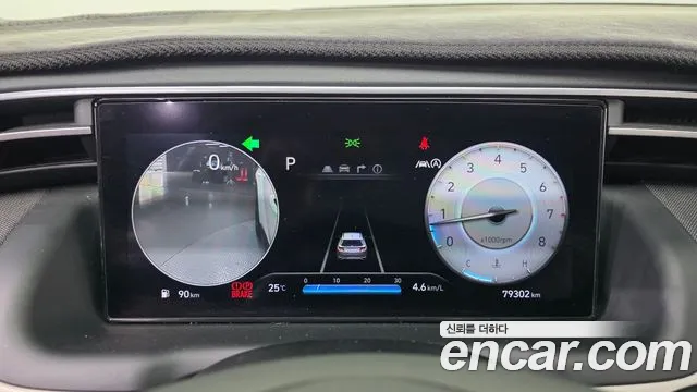 Hyundai Tucson Tucson (NX4) Бензин 1.6 турбо 2WD — Фото автомобиля 8