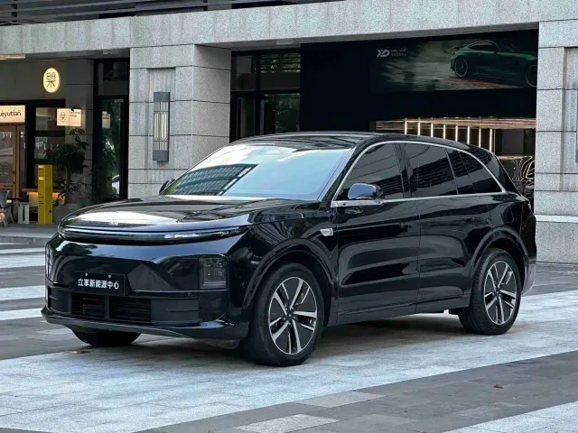 Li Auto L6 — Фото автомобиля 2