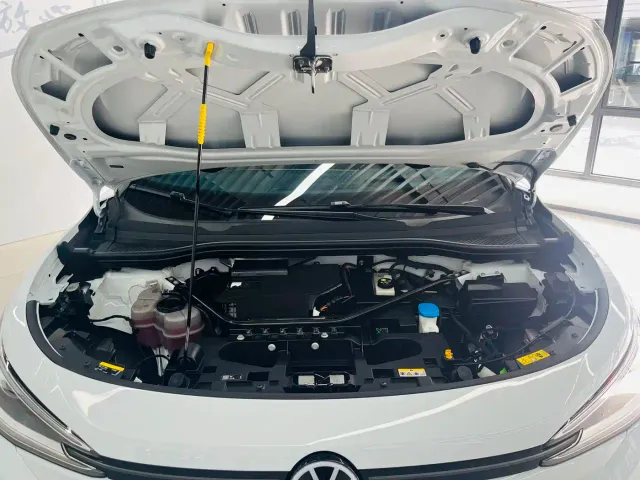 Volkswagen ID.4 X — Фото автомобиля 4