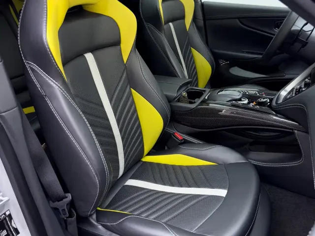 Aston Martin DBX — Фото автомобиля 14