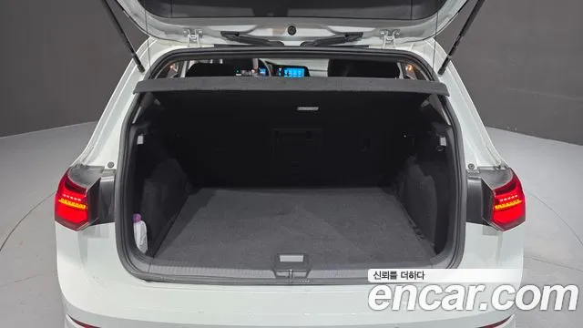 Volkswagen Golf Golf 8 поколение 2.0 TDI Prestige — Фото автомобиля 14