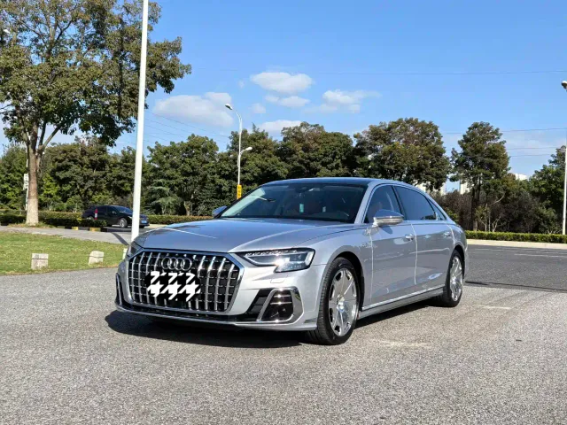 Фотография автомобиля — Audi A8