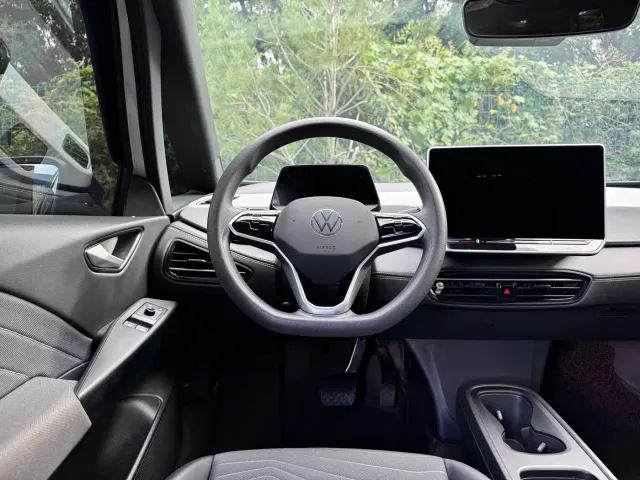 Volkswagen ID.3 — Фото автомобиля 16