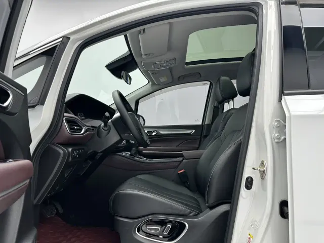GAC Trumpchi M6 — Фото автомобиля 5
