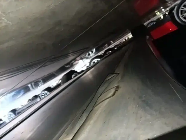 Tesla Model 3 — Фото автомобиля 21