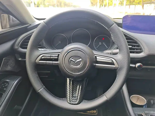 Mazda Mazda3 Axela 2023 2.0L Auto Zhiqing — Фото автомобиля 14