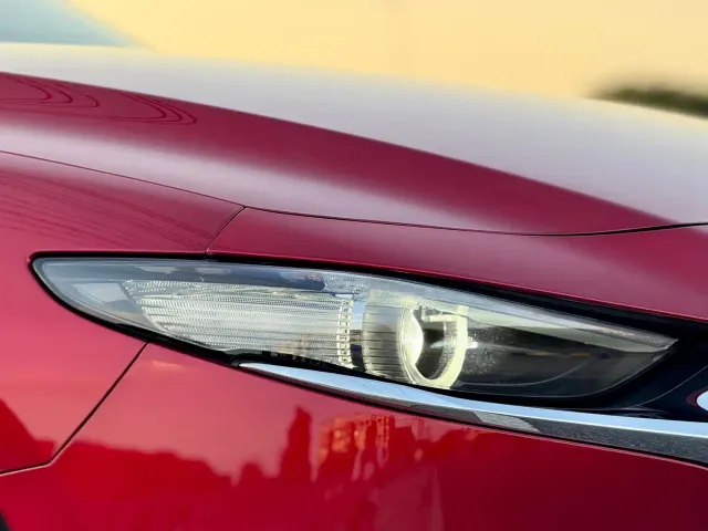 Mazda Axela — Фото автомобиля 10