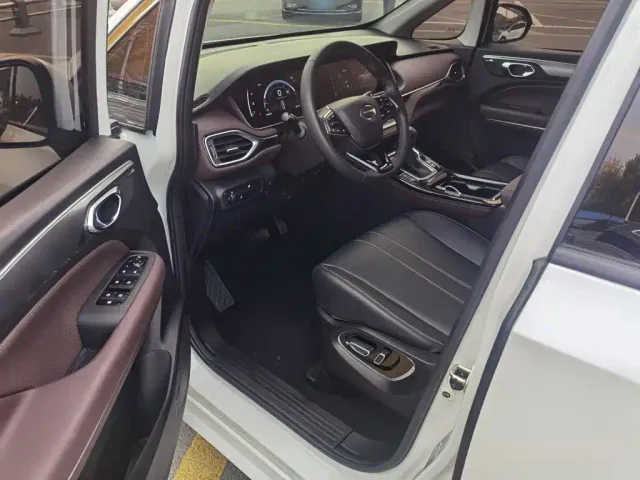 GAC Trumpchi M6 — Фото автомобиля 17