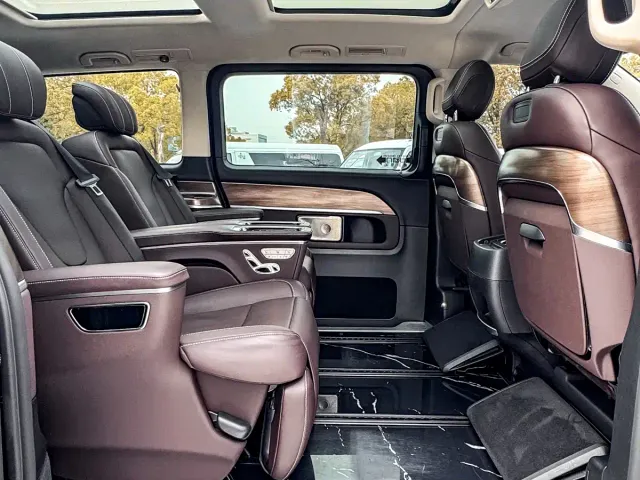 Mercedes-Benz V-Class — Фото автомобиля 18