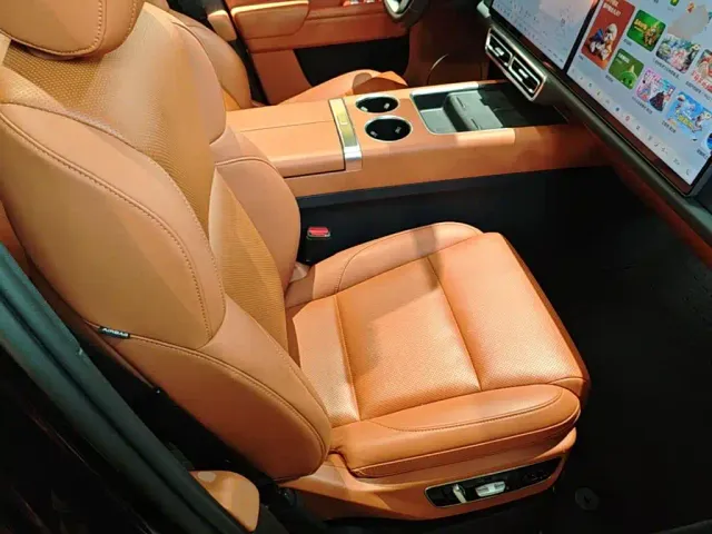 Li Auto L7 — Фото автомобиля 24