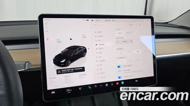 Tesla Model 3 — Фото автомобиля 19