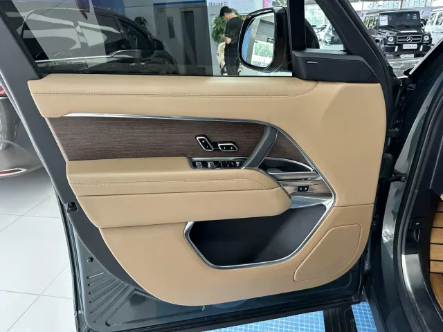Land Rover Range Rover — Фото автомобиля 7