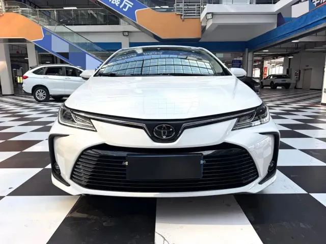 Toyota Corolla — Фото автомобиля 2