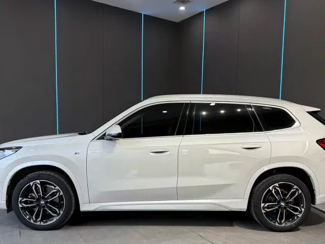 BMW X1 — Фото автомобиля 5