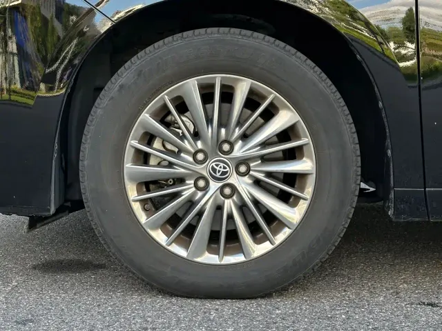Toyota Alphard — Фото автомобиля 8