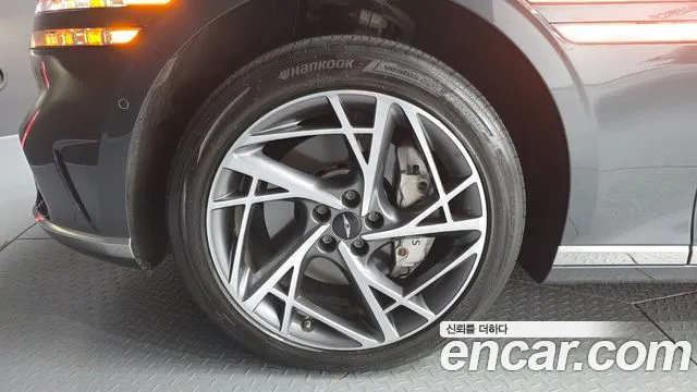 Genesis G90 Бензин 3.5 турбо AWD — Фото автомобиля 5