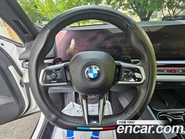 BMW 5-Series — Фото автомобиля 14