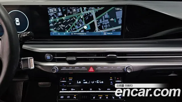 Hyundai Grandeur Grandeur (GN7) 2.5 Бензин 2WD — Фото автомобиля 13