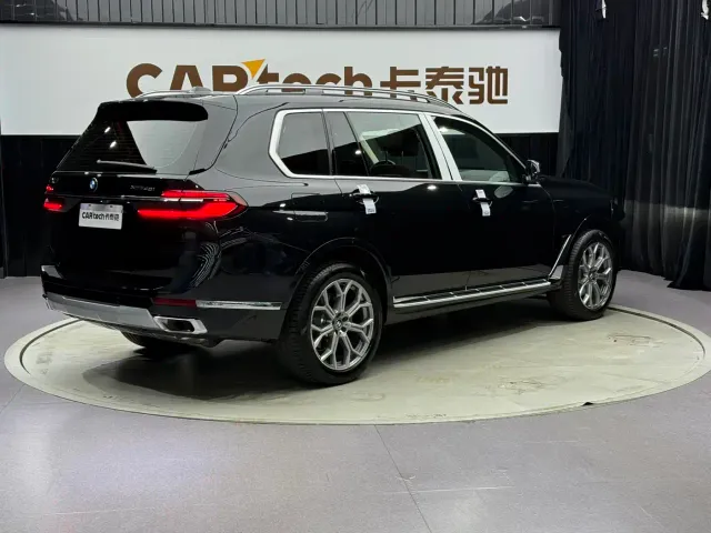 BMW X7 — Фото автомобиля 5