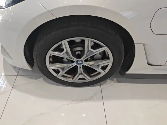 BMW i3 — Фото автомобиля 22