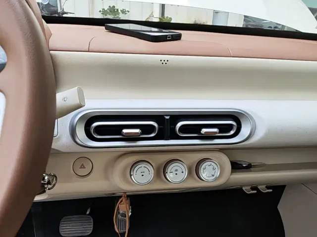 Wuling Hongguang Mini EV — Фото автомобиля 12