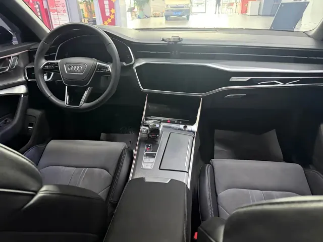 Audi A6L — Фото автомобиля 5