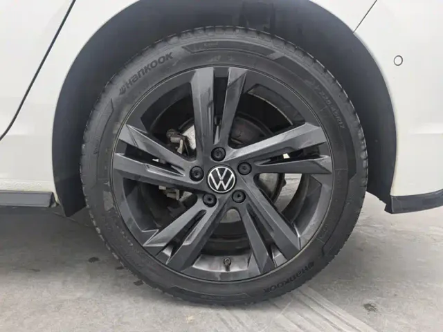 Volkswagen Golf — Фото автомобиля 10