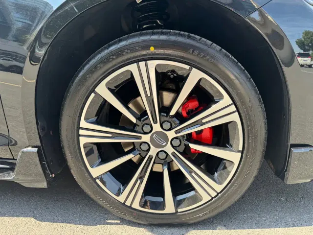 Geely Xingrui — Фото автомобиля 17