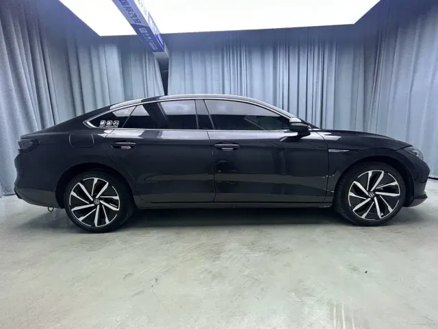 Volkswagen Lamando — Фото автомобиля 5
