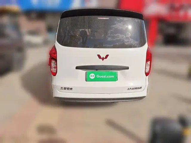 Wuling Hongguang — Фото автомобиля 3