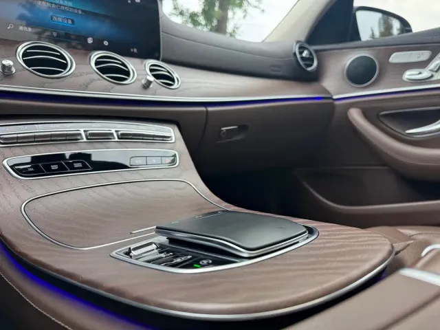 Mercedes-Benz E-Class — Фото автомобиля 9
