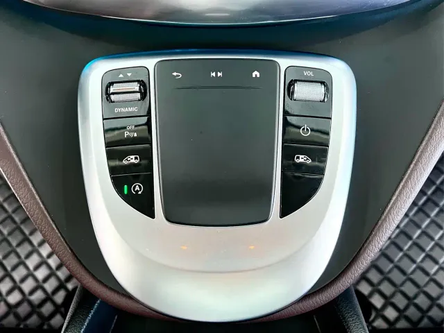 Mercedes-Benz V-Class — Фото автомобиля 17