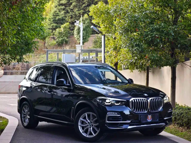 BMW X5 — Фото автомобиля 3
