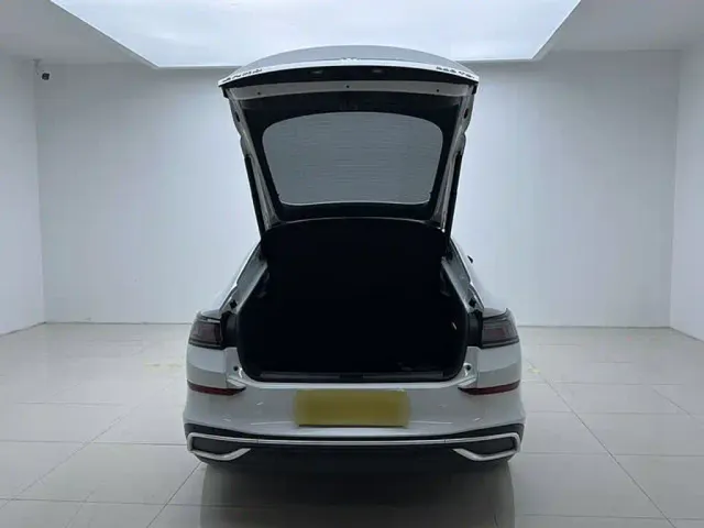 Volkswagen Lamando — Фото автомобиля 7