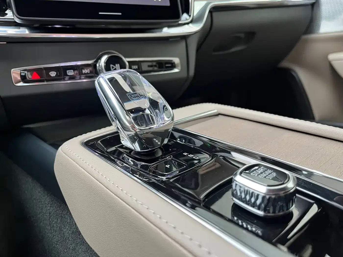 Volvo Volvo S90 Plug-in Hybrid 2026 Plug-in Hybrid AWD Long Range Elegance Luxury — Фото автомобиля 11