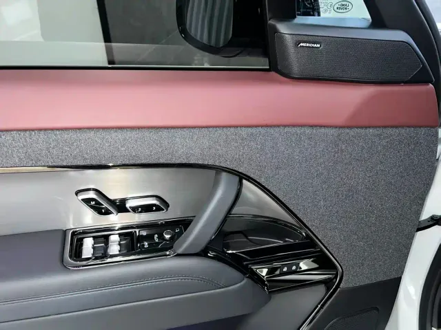 Land Rover Range Rover Sport — Фото автомобиля 13