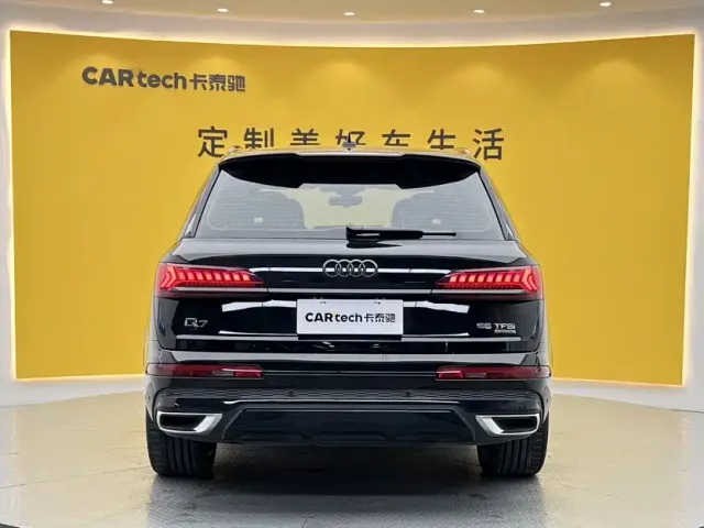 Audi Q7 — Фото автомобиля 5